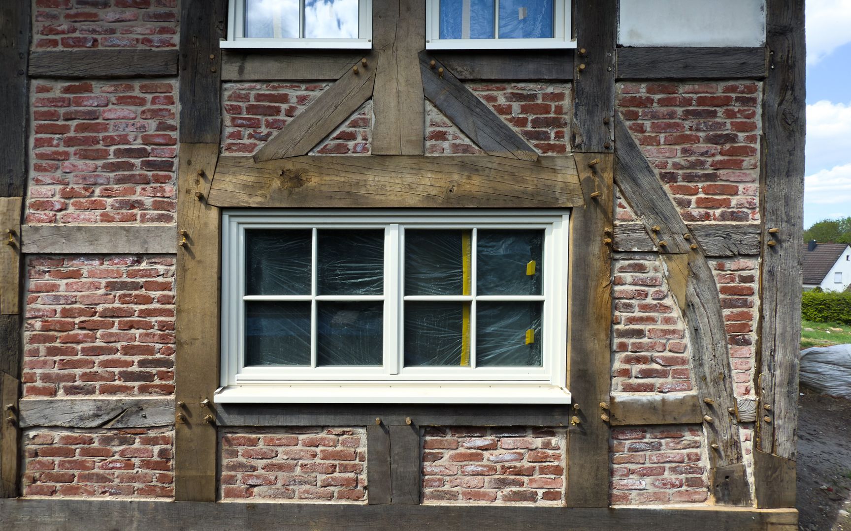 Historisches Fachwerkhaus in Oerlinghausen, eingerüstet zur Sanierung, 2025